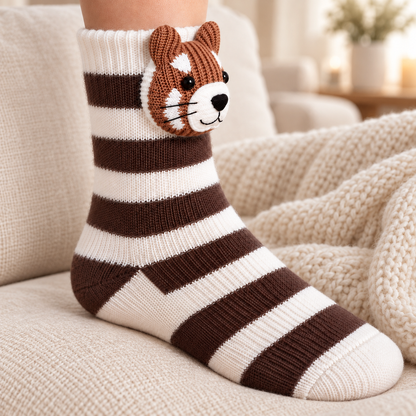 Le Panda Roux — chaussette portée dans une ambiance cosy